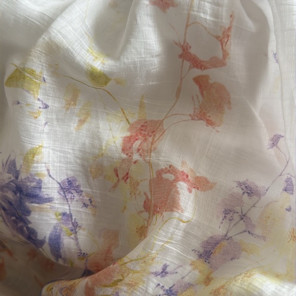 Sold- $350 EN SAISON White Floral Dress Puffer Sleeves Size Large - Picture 2 of 5